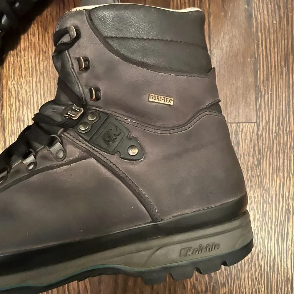 Raichle Gore-Tex Hiking Boots Mens 11.5 Black Leather Vibram Swiss Made Mountain